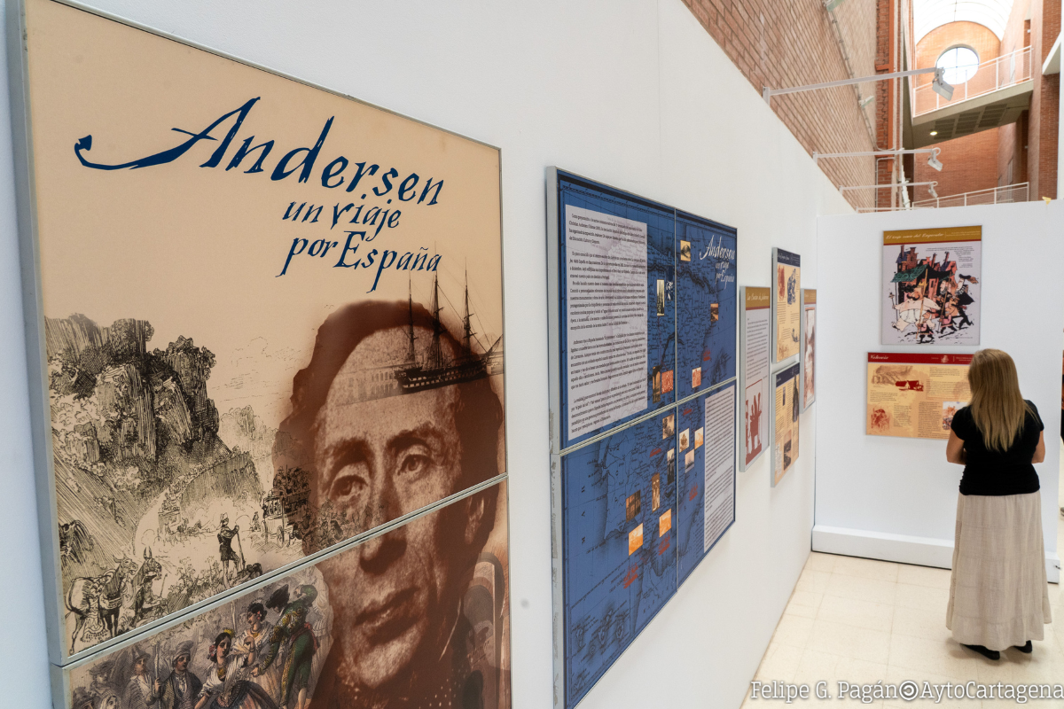 Exposiciones dedicadas a Andersen, en El Luzzy. Imagen de archivo