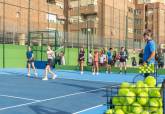 Visita a las nuevas pistas de tenis del Pabell�n Central y clausura del curso de la Escuela municipal de tenis