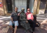 La Unidad de Personas con Discapacidad acerca el patrimonio escult�rico de Cartagena a trav�s de una ruta inclusiva