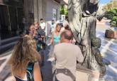 La Unidad de Personas con Discapacidad acerca el patrimonio escult�rico de Cartagena a trav�s de una ruta inclusiva