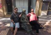 La Unidad de Personas con Discapacidad acerca el patrimonio escult�rico de Cartagena a trav�s de una ruta inclusiva